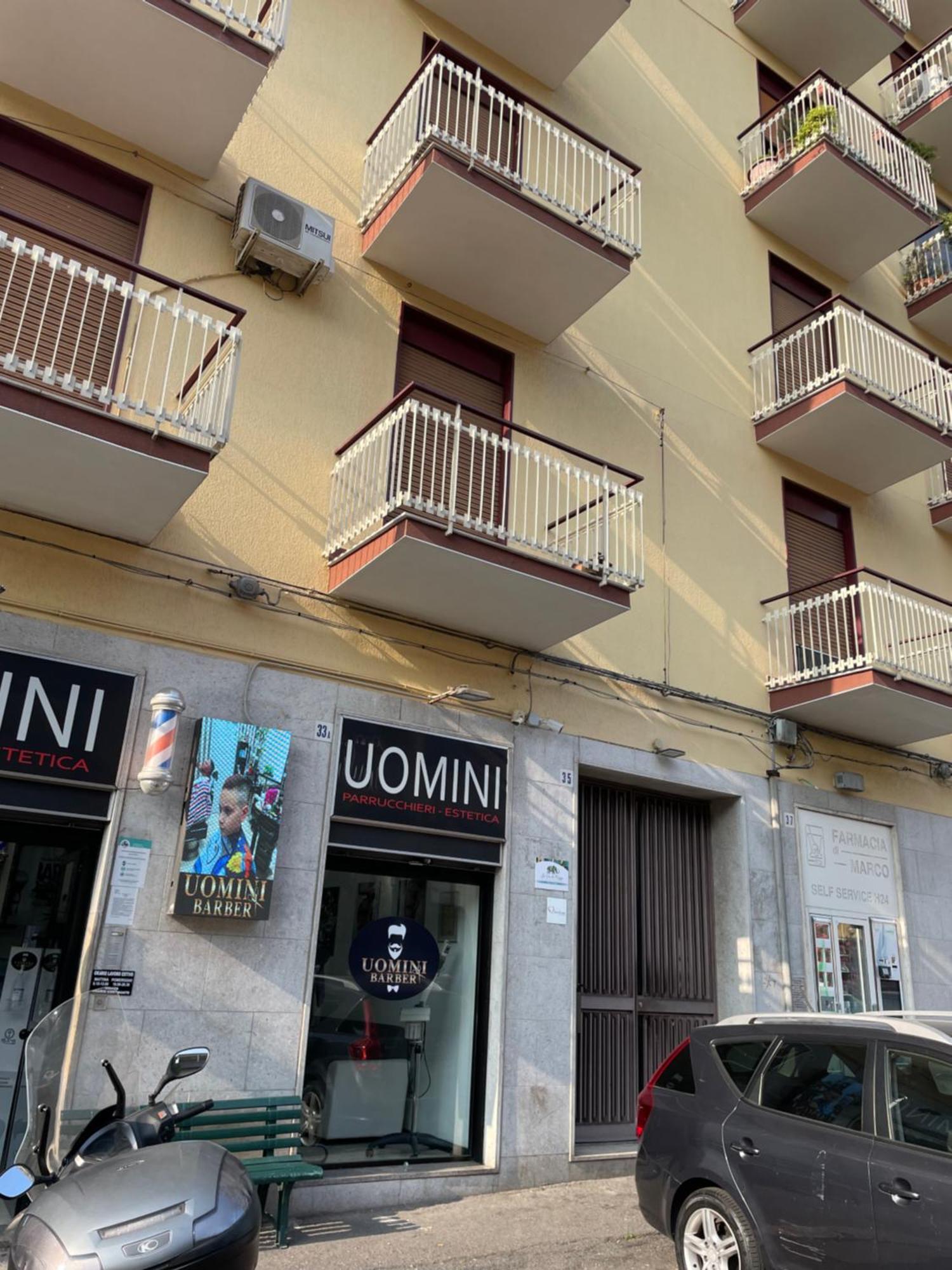 La Via Di Mezzo Apartment Катания Екстериор снимка