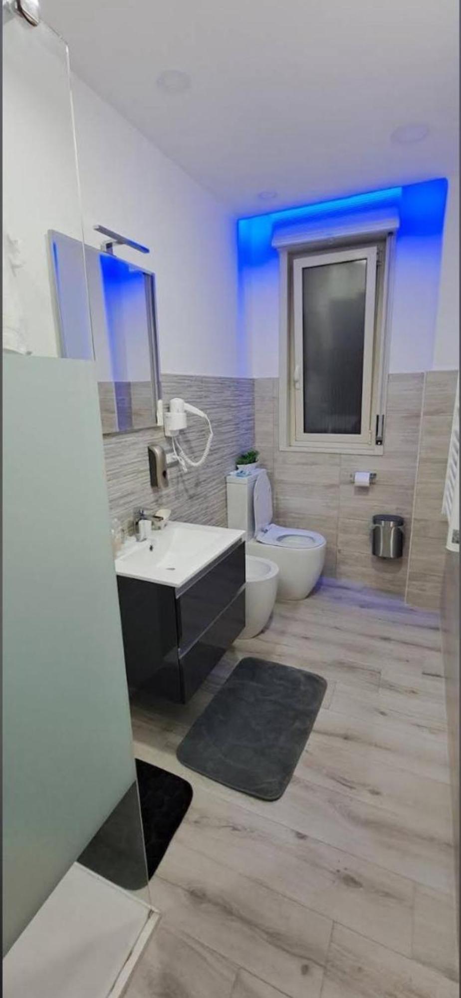 La Via Di Mezzo Apartment Катания Екстериор снимка