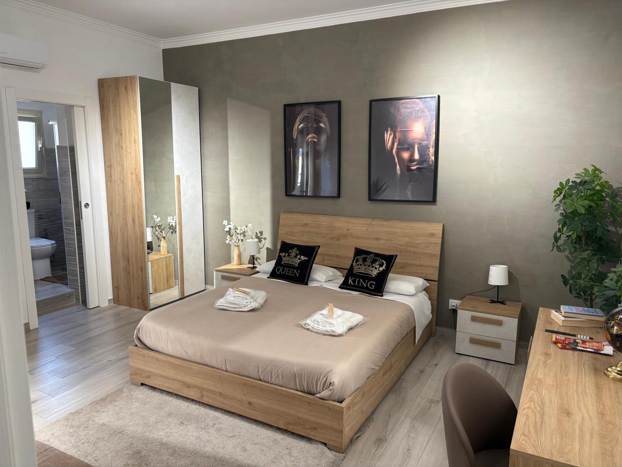 La Via Di Mezzo Apartment Катания Екстериор снимка